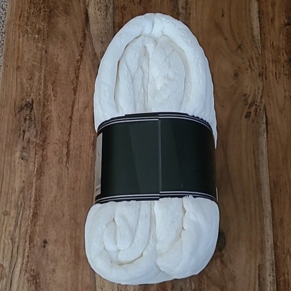 NWT Monte & Jardin Luxury Collection Ultra Plush Throw 60×70 Blanket - Picture 9 of 14